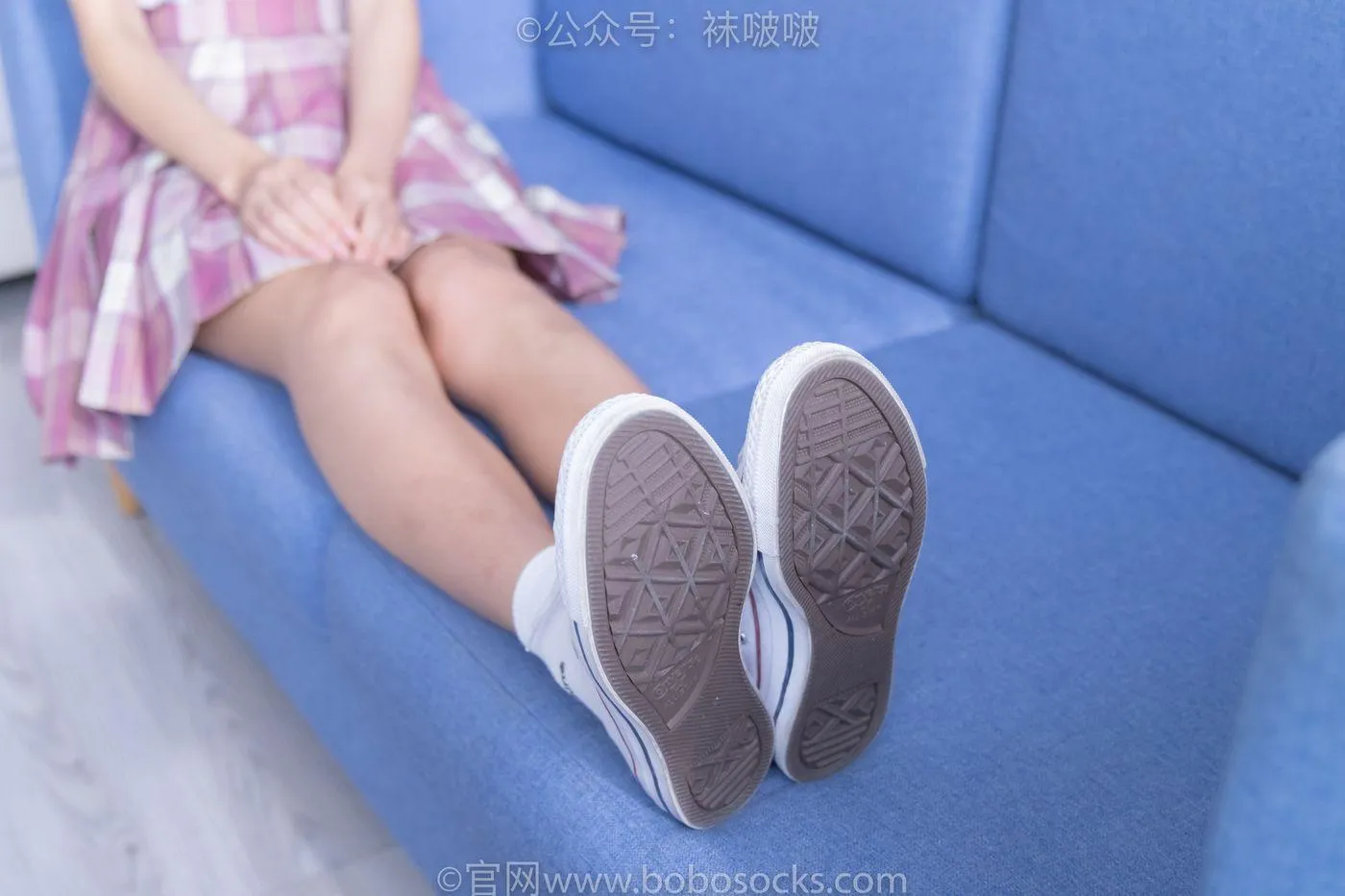[BoBoSocks袜啵啵]NO.052 瑶瑶-JK制服、帆布鞋、白棉袜、裸足 [133P]插图4